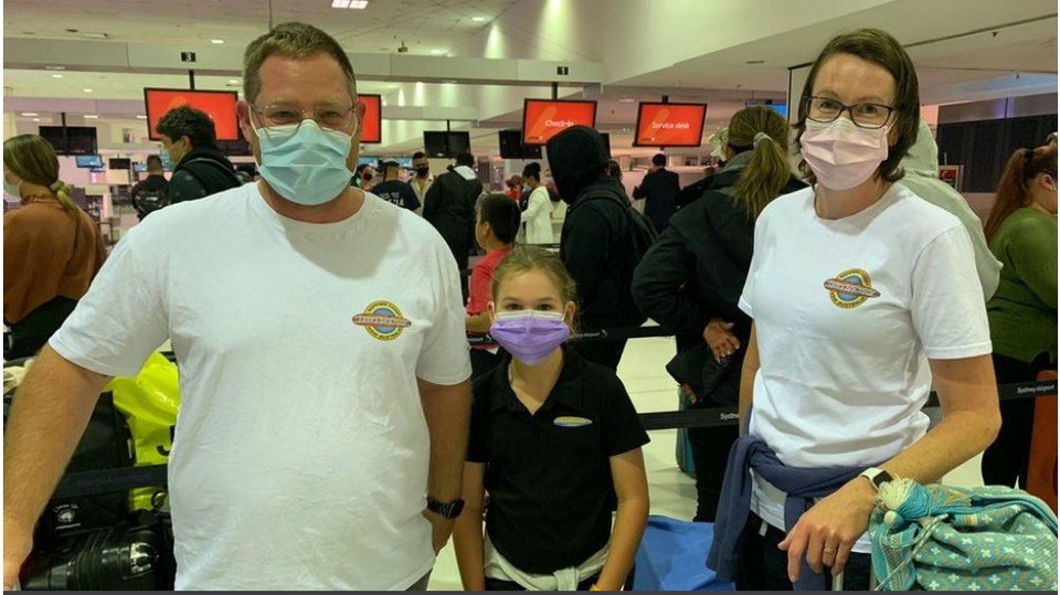   뉴질랜드 방문에 나서는 호주 가족. 출처: BBC