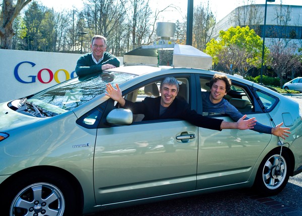 구글 창업자이자 대주주인 래리 페이지와 세르게이 브린이 올해 5월 이후 10억7000만달러(약 1조2300억원) 상당의 회사 주식을 매각한 것으로 나타났다. / 사진 출처 = 연합뉴스