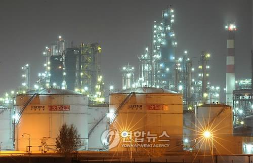 중국 동북지방의 석유저장 탱크[EPA=연합뉴스 자료 사진]