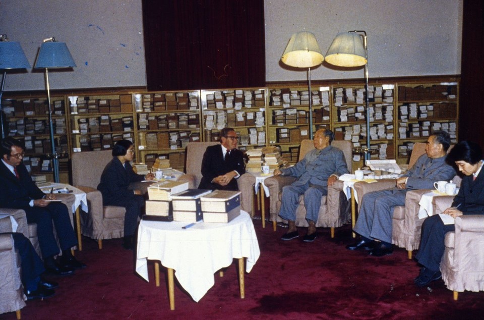 1973년 중국을 방문해 마오쩌둥 중국 국가주석 등 지도부와 대담하는 헨리 키신저 전 미 국무장관[게티이미지]
