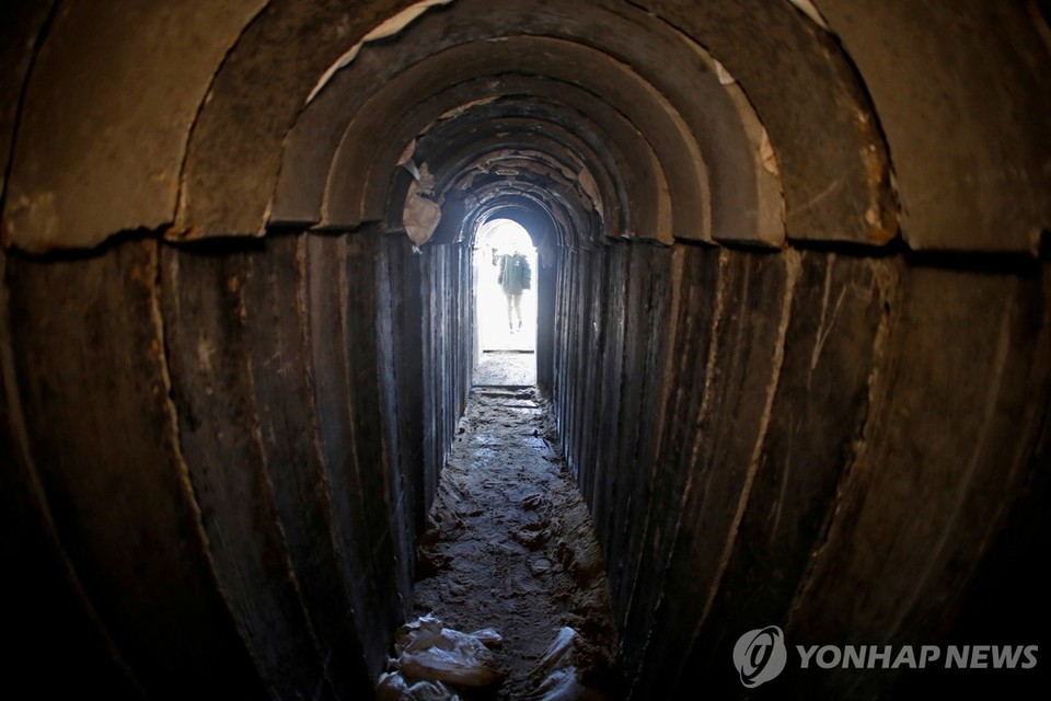 2018년 이스라엘군이 가자지구와 이스라엘간 땅굴을 통한 공격에 쓰인 곳이라며 공개한 터널 [로이터=연합뉴스 자료사진]