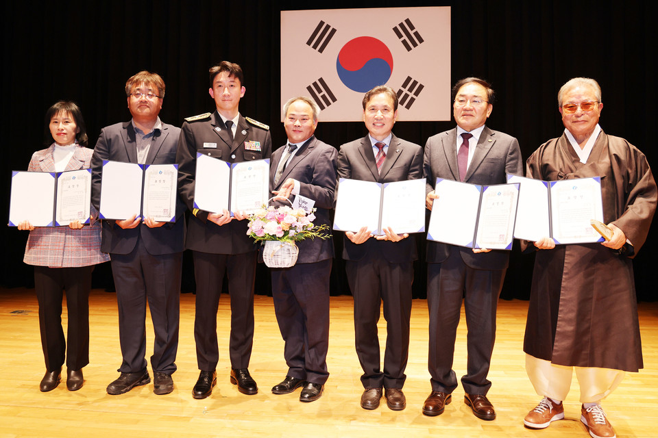 풀뿌리 신문사 ‘장강신문’ 창간 10주년 기념식 및 2023 장강인상 시상식 '성료’