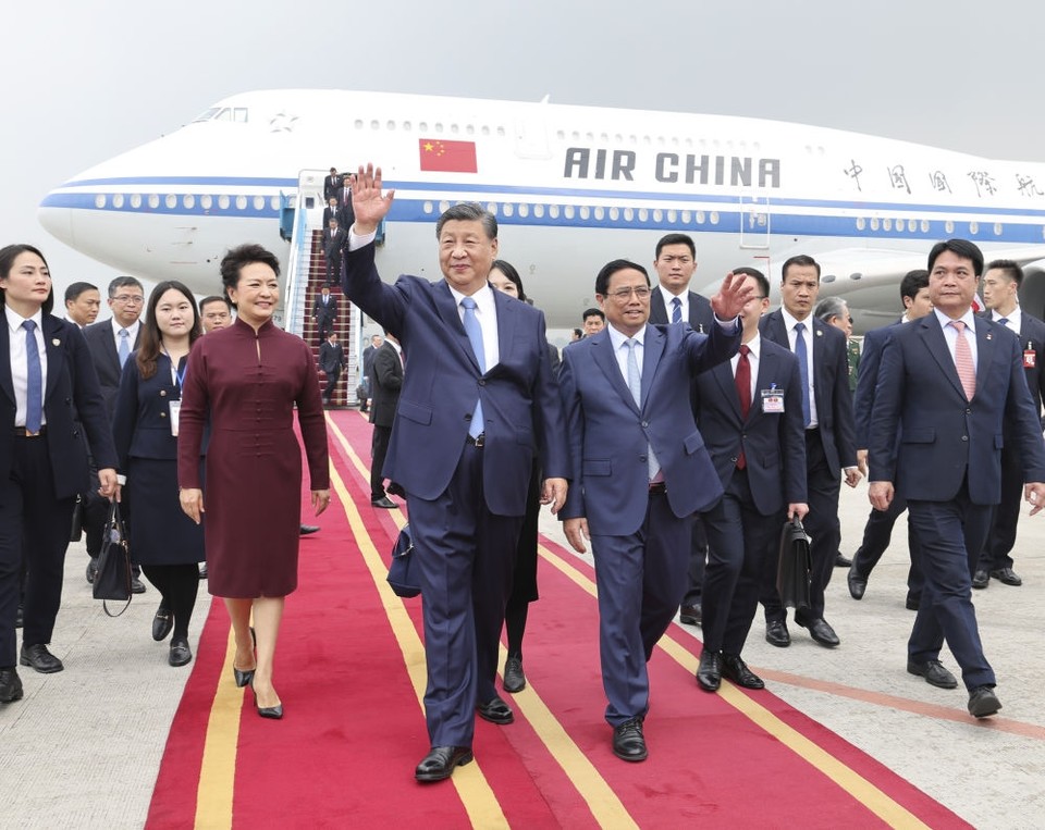 베트남 찾은 시진핑 중국 국가주석[신화사 캡처]
