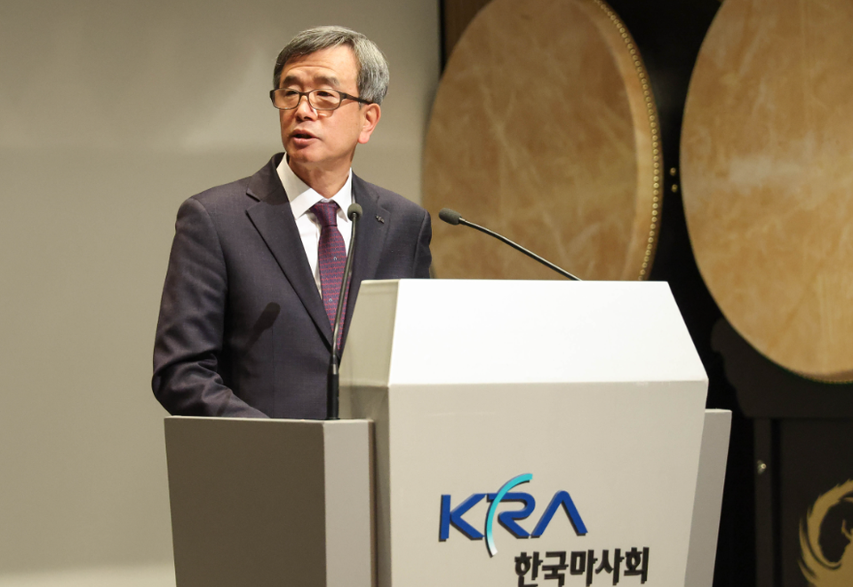 신년사를 발표하고 있는 한국마사회 정기환 회장. 사진=한국마사회 제공
