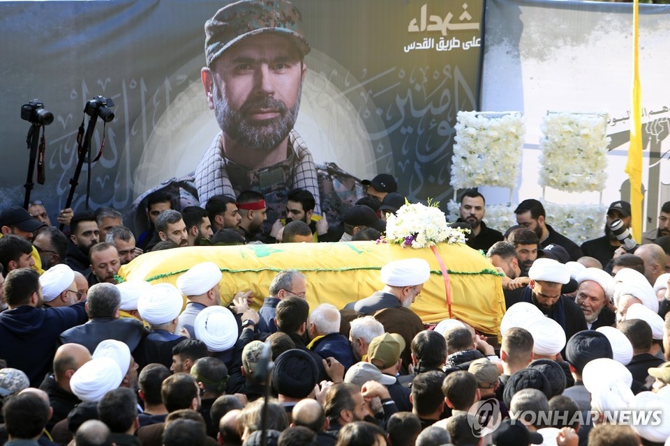 이스라엘군의 공습에 사망한 헤즈볼라 고위급 지휘관 위삼 알타윌의 장례식[EPA=연합뉴스]