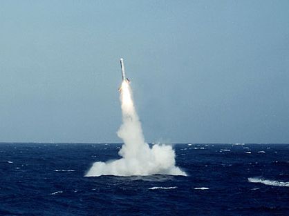 미 해군 잠수함에서 발사되는 토마호크 순항미사일[위키미디어커먼스]​​