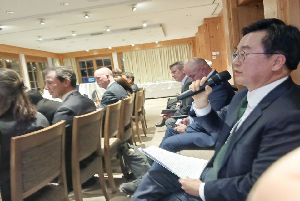 김동연 도지사가 다보스포럼 세션 -책임있는 재생에너지 가속화에 참석해 발언하고 있다.(사진=경기도청)