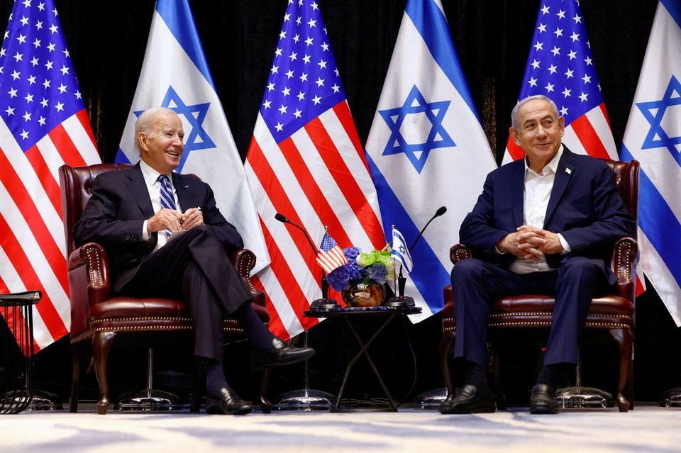 지난해 10월 이스라엘을 방문해 베냐민 네타냐후 이스라엘 총리와 만나는 조 바이든 미국 대통령(왼쪽)[로이터 캡처]