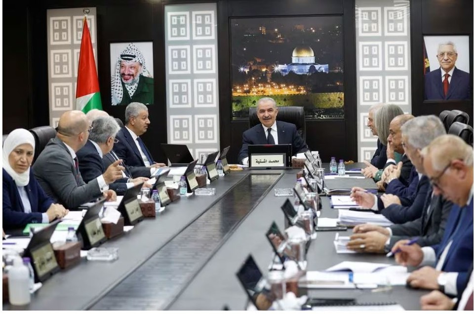  무함마드 쉬타예흐 팔레스타인 자치정부 총리가 26일(현지시간) 사임한다고 밝혔다. 사진=로이터통신
