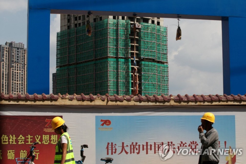 중국 부동산기업 비구이위안이 윈난성에서 진행 중이던 주거용 건물 건설 현장[로이터=연합뉴스 자료사진]