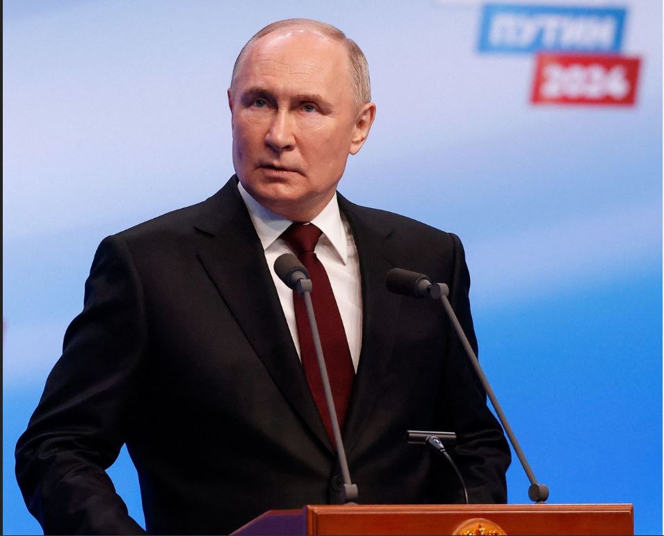   푸틴 대통령이 압도적인 지지율로 5선을 확정지으며 장기집권의 길을 열었다. 사진=월스트리트저널