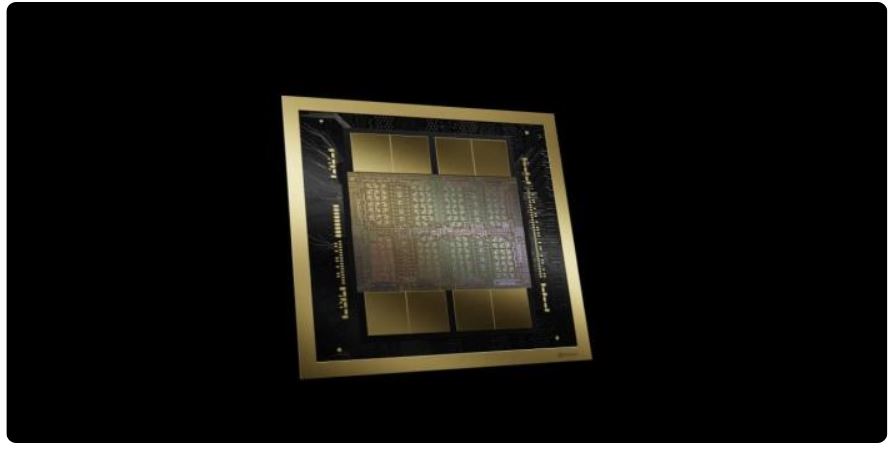   18일(현지시간) 엔비디아가 GTC 컨퍼런스에서 공개한 블랙웰 GPU. 사진=야후파이낸스