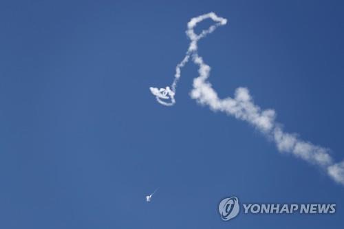 적의 로켓을 요격하는 이스라엘의 '아이언 돔'[EPA=연합뉴스]