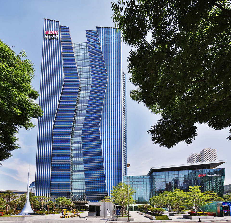 BNK금융그룹, 2025년 조직개편 및 인사 발표