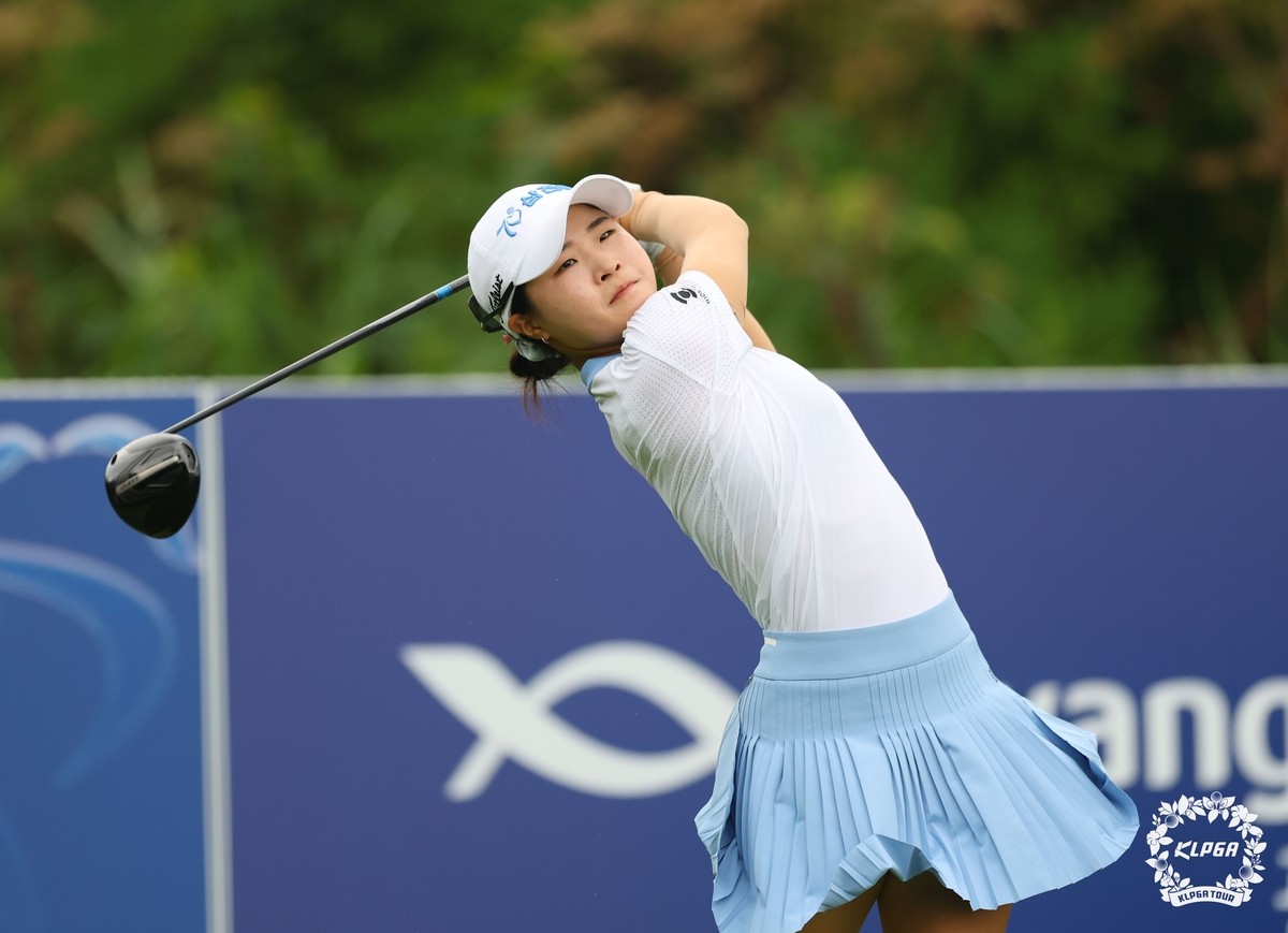 <b>KLPGA</b> '비정규직' 골퍼 <b>고지원</b>, 고향 제주서 생애 <b>첫 우승</b> 차