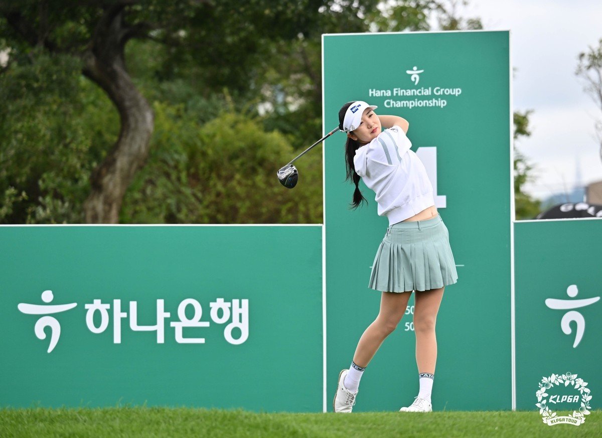<b>박혜준</b>, KLPGA 하나금융 챔피언십 3R도 <b>선두</b>…시즌 2승 청신호