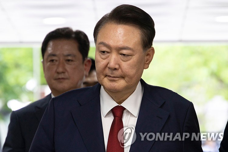 법원 출석하는 윤석열 전 대통령[연합뉴스]