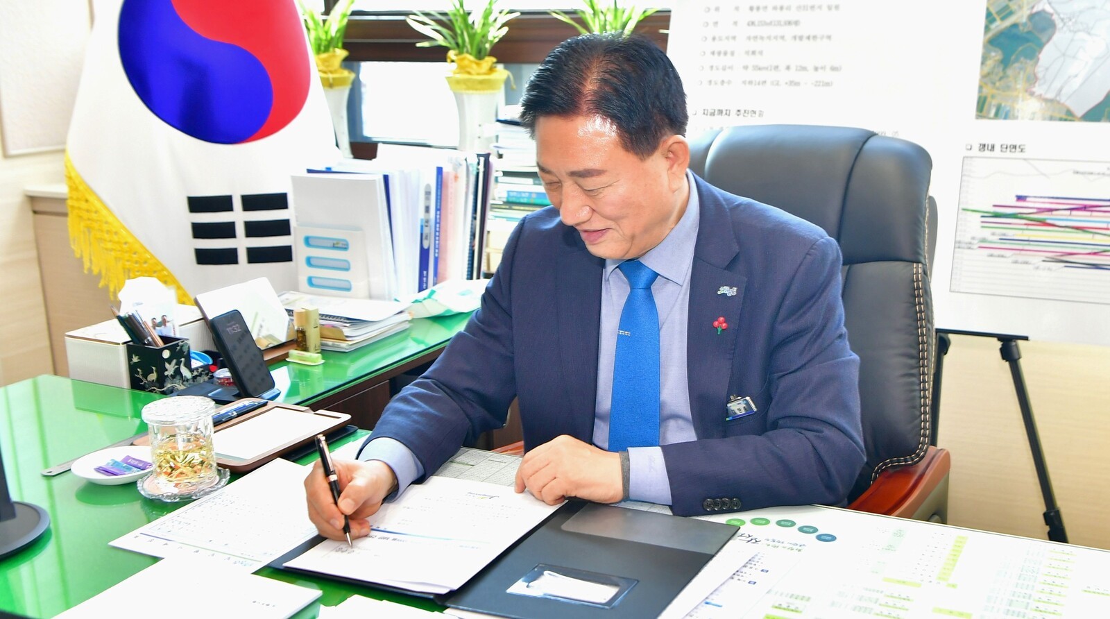 암호화폐 시황] 비트코인 0.07%↑ · 비트코인 골드 0.22%↑ … 23시 00분 현재 |