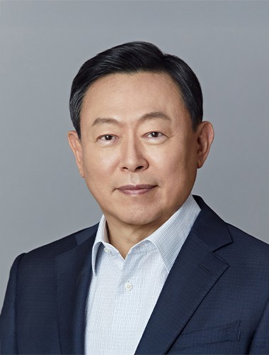 롯데 신동빈 "AX는 생존과제"... 유통·식품 계열사 운영 효율화로 이어... - 뉴스 썸네일 이미지