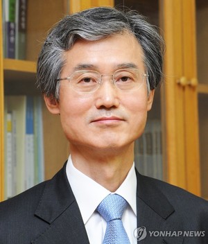 [<b>프로필</b>] <b>조희대</b> 대법원장 후보자…보수 성향 '선비 법관'