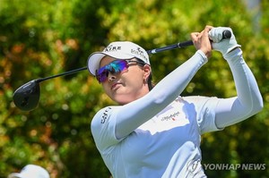 <b>고진영</b>·<b>최혜진</b>, 4타차 역전승 도전…HSBC 대회 3R 공동 5위