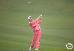 <b>박현경</b>·<b>박지영</b>, KLPGA 투어 BC·한경 대회 3R 공동 <b>선두</b>